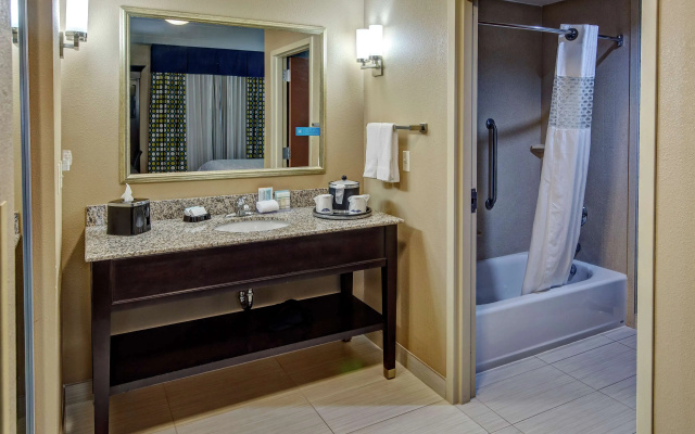photo 4 of Hampton Inn & Suites Clarksville