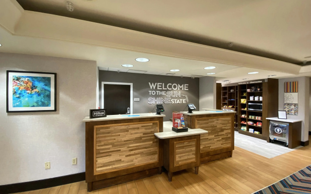 photo 2 of Hampton Inn & Suites Clearwater/St. Petersburg-Ulmerton Road, FL