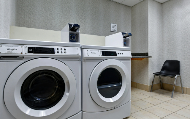photo 4 of Hampton Inn & Suites Clearwater/St. Petersburg-Ulmerton Road, FL