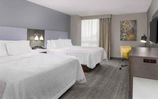 photo 4 of Hampton Inn & Suites Kansas City-Country Club Plaza