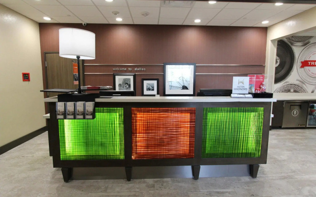 photo 2 of Hampton Inn & Suites Dallas Market Center