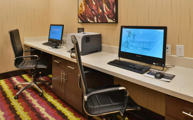 photo 3 of Hampton Inn & Suites Dallas Market Center
