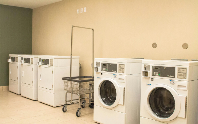 photo 3 of Hampton Inn & Suites Dallas/Frisco North-FieldhouseUSA