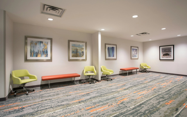 photo 3 of Hampton Inn & Suites Denver-Downtown