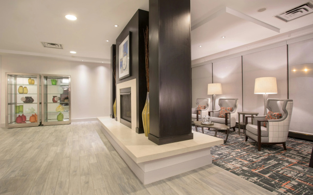 photo 4 of Hampton Inn & Suites Denver-Downtown