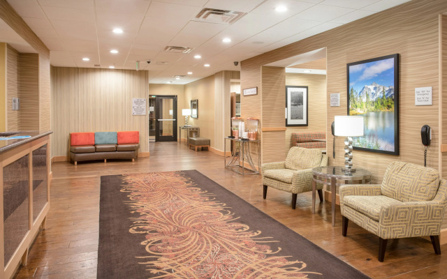 photo 2 of Hampton Inn & Suites Denver/South-RidgeGate