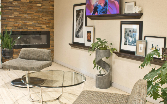 photo 2 of Hampton Inn & Suites Denver-Speer Boulevard
