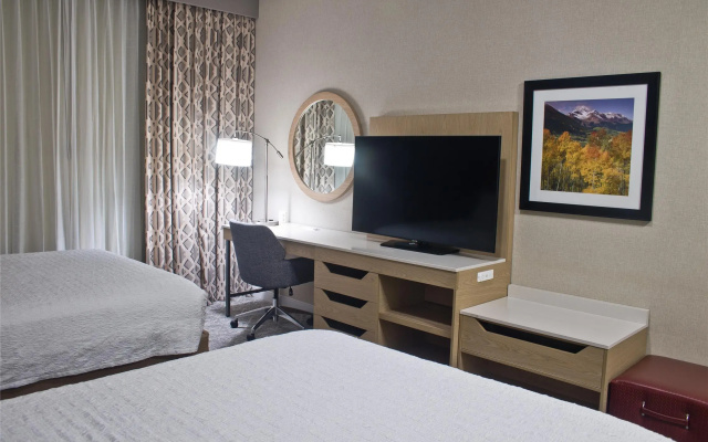 photo 3 of Hampton Inn & Suites Denver-Speer Boulevard