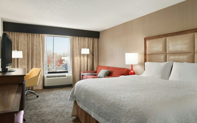 photo 2 of Hampton Inn & Suites Detroit/Sterling Heights