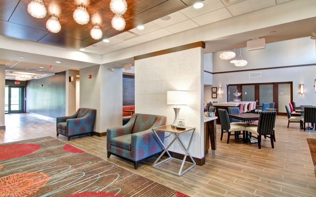 photo 3 of Hampton Inn & Suites Detroit/Troy