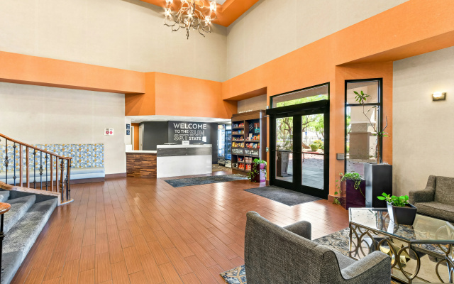 photo 2 of Hampton Inn & Suites Phoenix-Goodyear