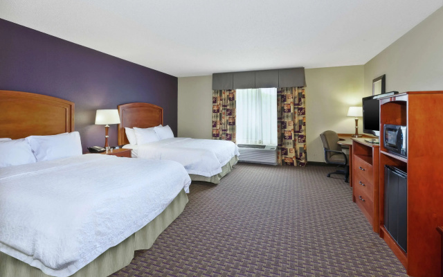 photo 4 of Hampton Inn & Suites Grand Rapids-Airport 28th St