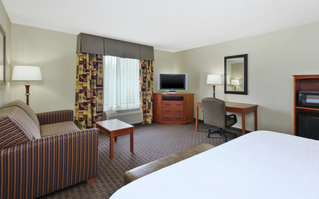 photo 5 of Hampton Inn & Suites Grand Rapids-Airport 28th St