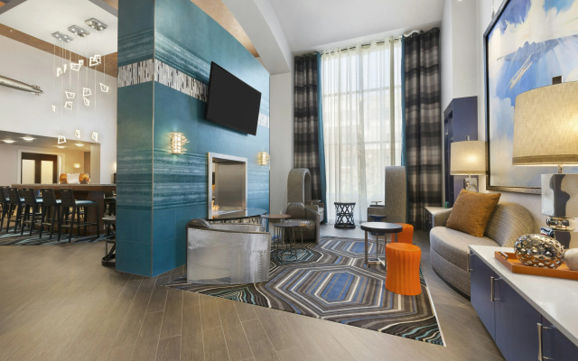 photo 3 of Hampton Inn & Suites Herndon-Reston