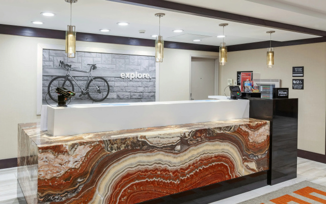 photo 4 of Hampton Inn & Suites Houston-Bush Intercontinental Aprt