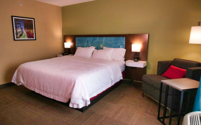 photo 5 of Hampton Inn & Suites Jacksonville - Beach Blvd/Mayo Clinic