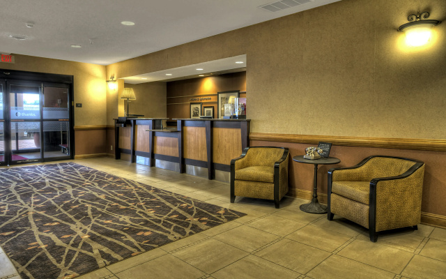 photo 2 of Hampton Inn & Suites Kalamazoo - Oshtemo