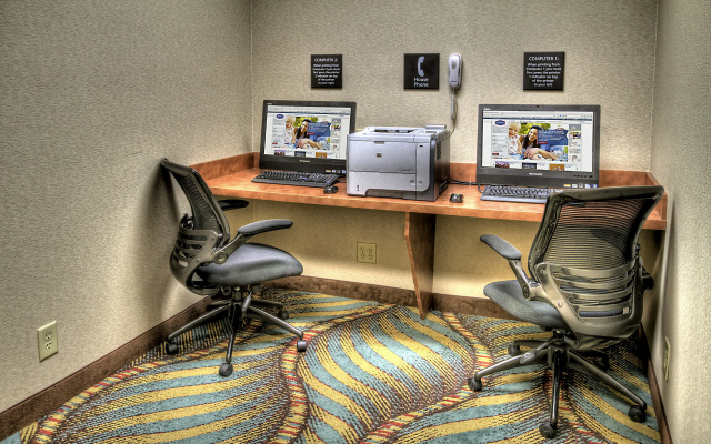 photo 4 of Hampton Inn & Suites Kalamazoo - Oshtemo