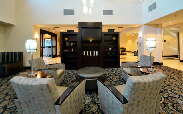 photo 3 of Hampton Inn & Suites Las Vegas Airport