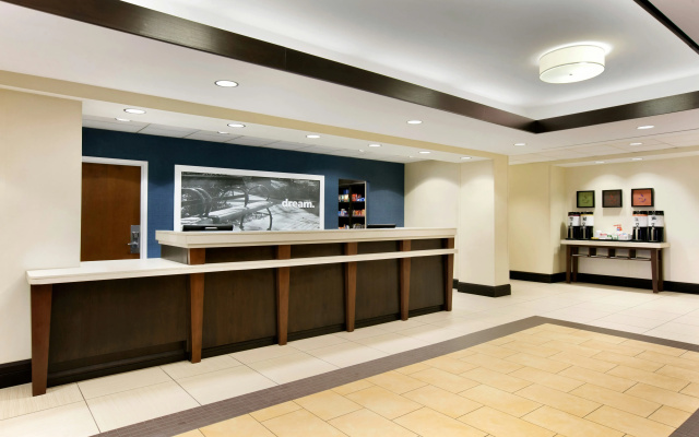 photo 2 of Hampton Inn & Suites Mahwah