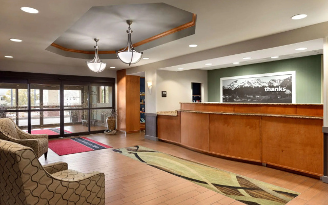 photo 2 of Hampton Inn & Suites Manchester-Bedford