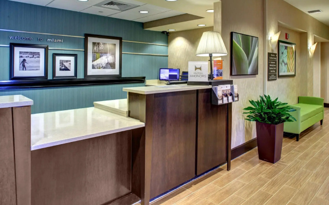 photo 2 of Hampton Inn & Suites Miami-Airport South-Blue Lagoon