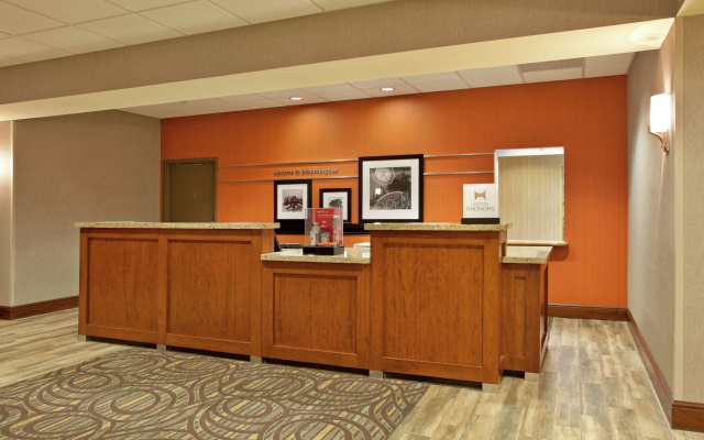 photo 2 of Hampton Inn Suites Minneapolis St Paul Arpt-Mall of America