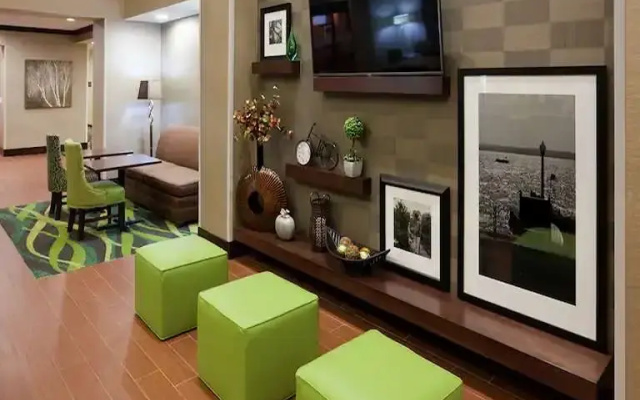 photo 5 of Hampton Inn & Suites Minneapolis West/ Minnetonka