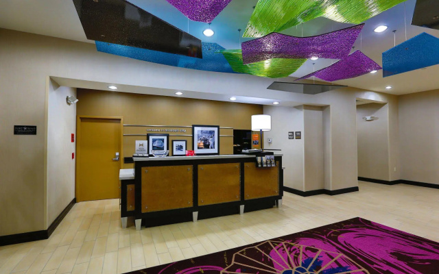 photo 2 of Hampton Inn and Suites Missouri City