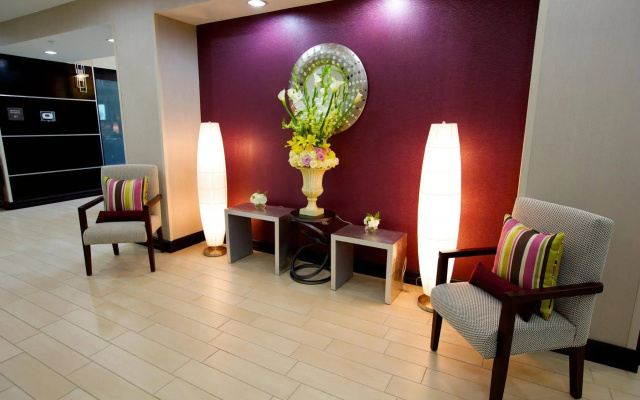 photo 3 of Hampton Inn and Suites Missouri City