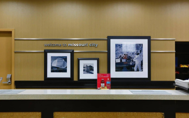 photo 5 of Hampton Inn and Suites Missouri City