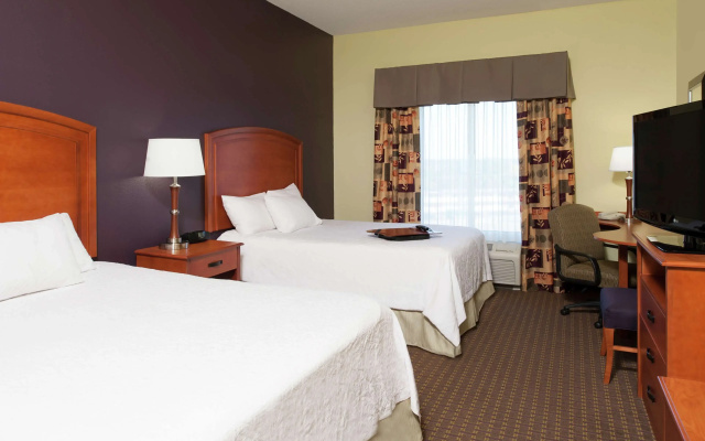 photo 4 of Hampton Inn & Suites Moline-Quad City Int'l Aprt