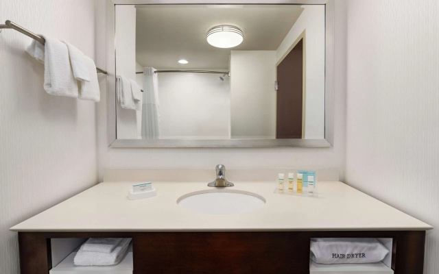photo 3 of Hampton Inn & Suites Mount Joy/Lancaster West