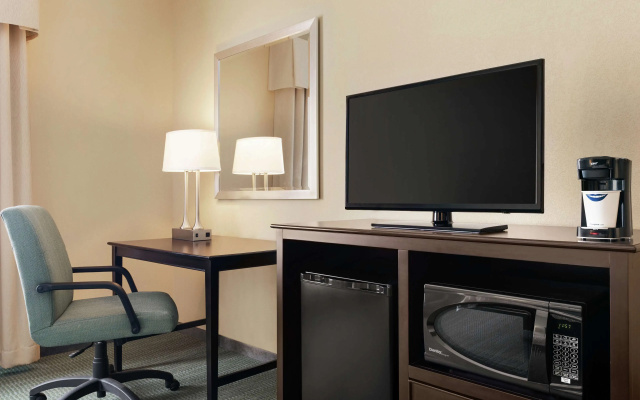 photo 4 of Hampton Inn & Suites Mount Joy/Lancaster West