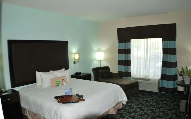 photo 3 of Hampton Inn & Suites Nashville @ Opryland