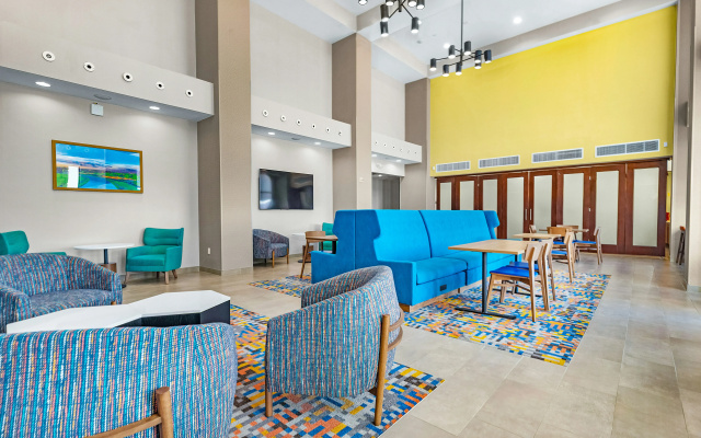 photo 2 of Hampton Inn & Suites New Braunfels