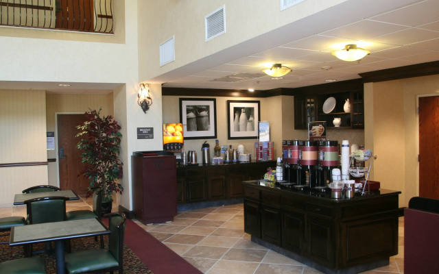 photo 2 of Hampton Inn & Suites Oxford Anniston