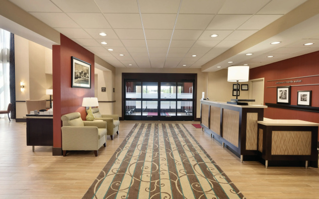 photo 2 of Hampton Inn & Suites Philadelphia Montgomeryville