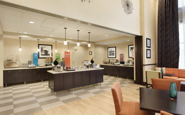 photo 3 of Hampton Inn & Suites Philadelphia Montgomeryville