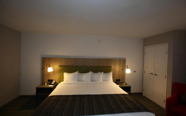 photo 5 of GreenTree Inn & Suites Phoenix Sky Harbor
