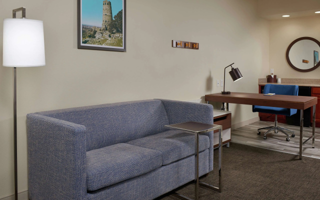 photo 2 of Hampton Inn & Suites Phoenix-Surprise