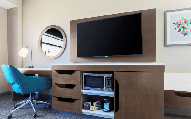 photo 5 of Hampton Inn & Suites Pittsburgh-Downtown