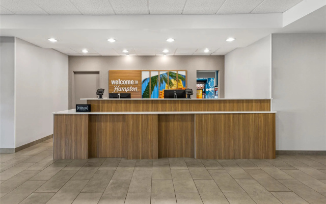 photo 2 of Hampton Inn & Suites Port Richey