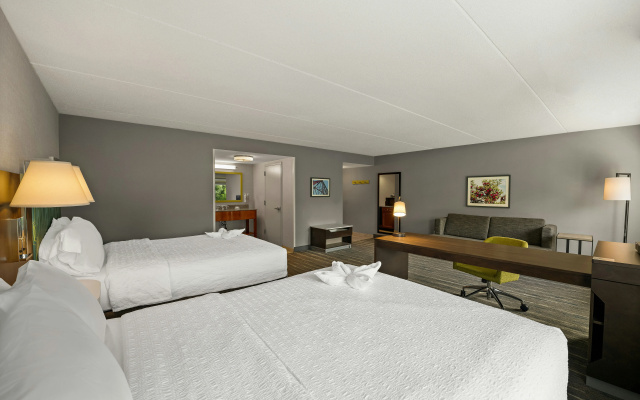 photo 3 of Hampton Inn & Suites Poughkeepsie