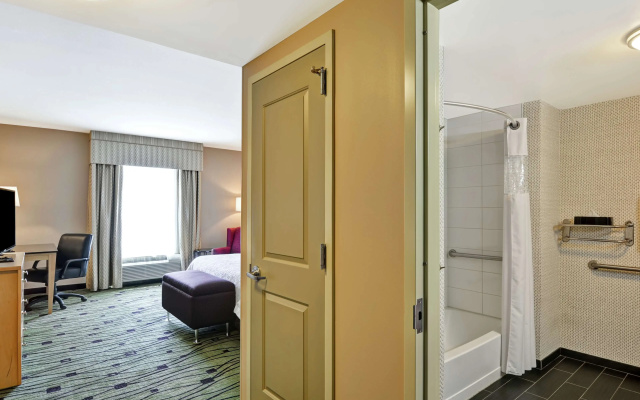 photo 5 of Hampton Inn & Suites Raleigh/Crabtree Valley