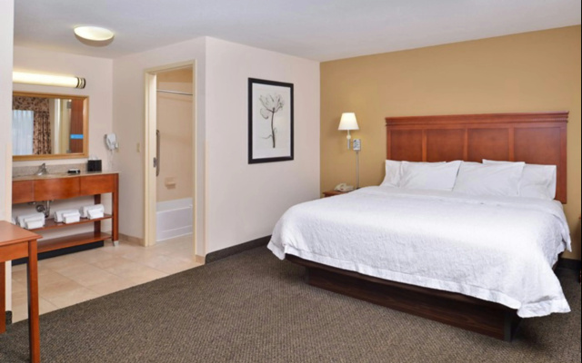 photo 3 of Hampton Inn & Suites Richmond, IN