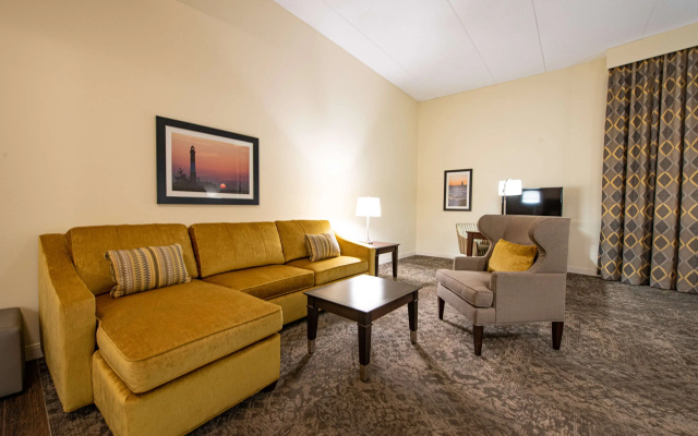 photo 4 of Hampton Inn & Suites Rockville Centre