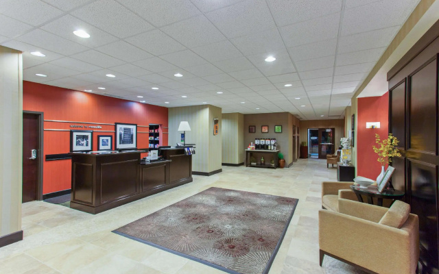 photo 2 of Hampton Inn and Suites Roseville