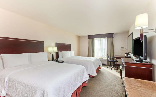 photo 4 of Hampton Inn and Suites Roseville
