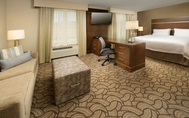photo 2 of Hampton Inn & Suites San Antonio-Downtown/Market Square